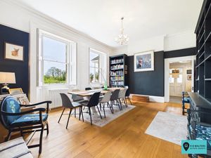 Dining Room- click for photo gallery